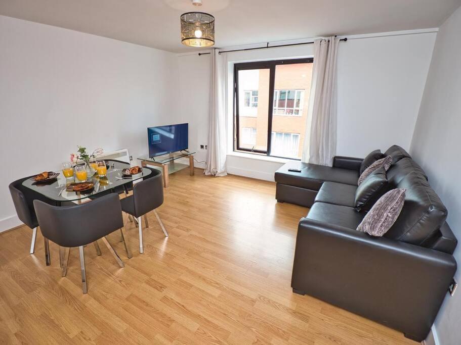 Lovely 1 Bedroom Apartment - Bham City Centre Birmingham Ngoại thất bức ảnh