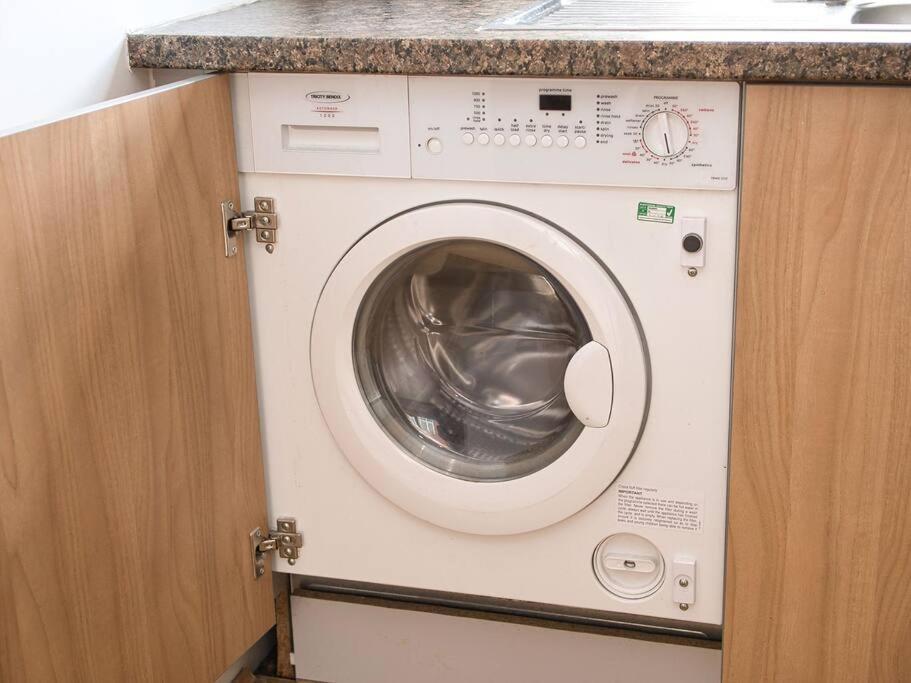 Lovely 1 Bedroom Apartment - Bham City Centre Birmingham Ngoại thất bức ảnh